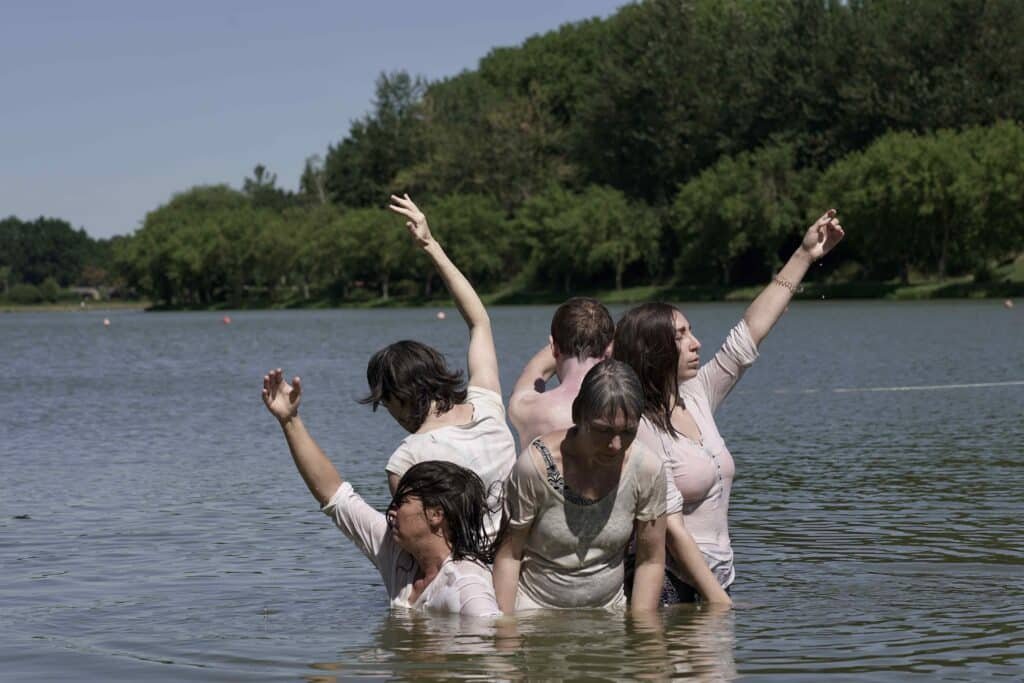Création en milieu naturel propose des stages en milieu naturel.